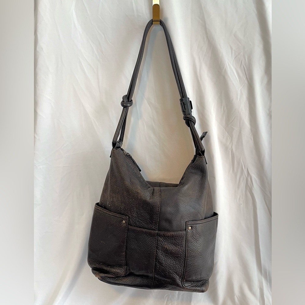 SOLD🚨Vintage Eddie Bauer dark brown leather purse zip-top closure